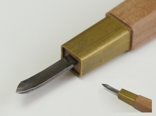 サラエさん左　001